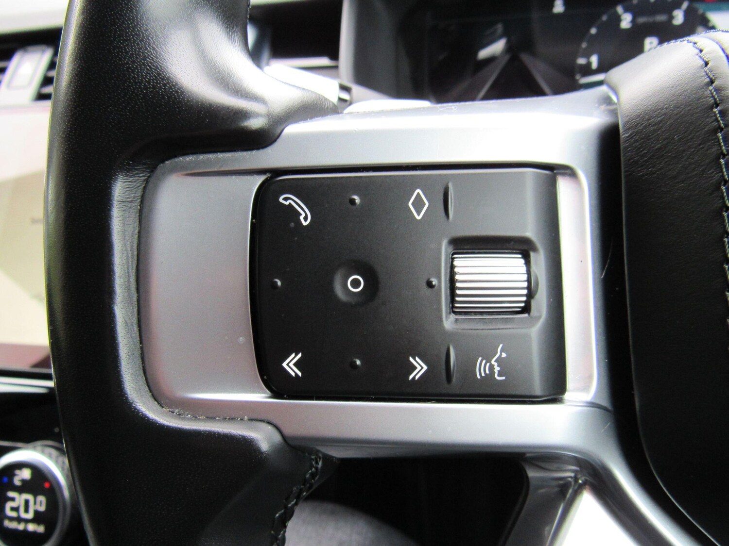 Used Land Rover Discovery 2022 for sale - 76982847: Photo 31