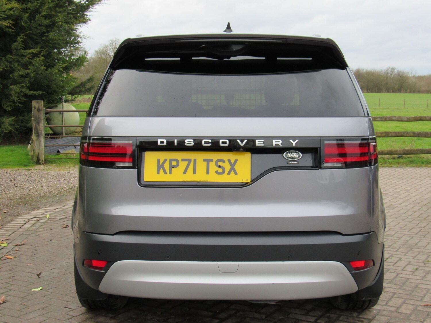 Used Land Rover Discovery 2022 for sale - 76982847: Photo 5