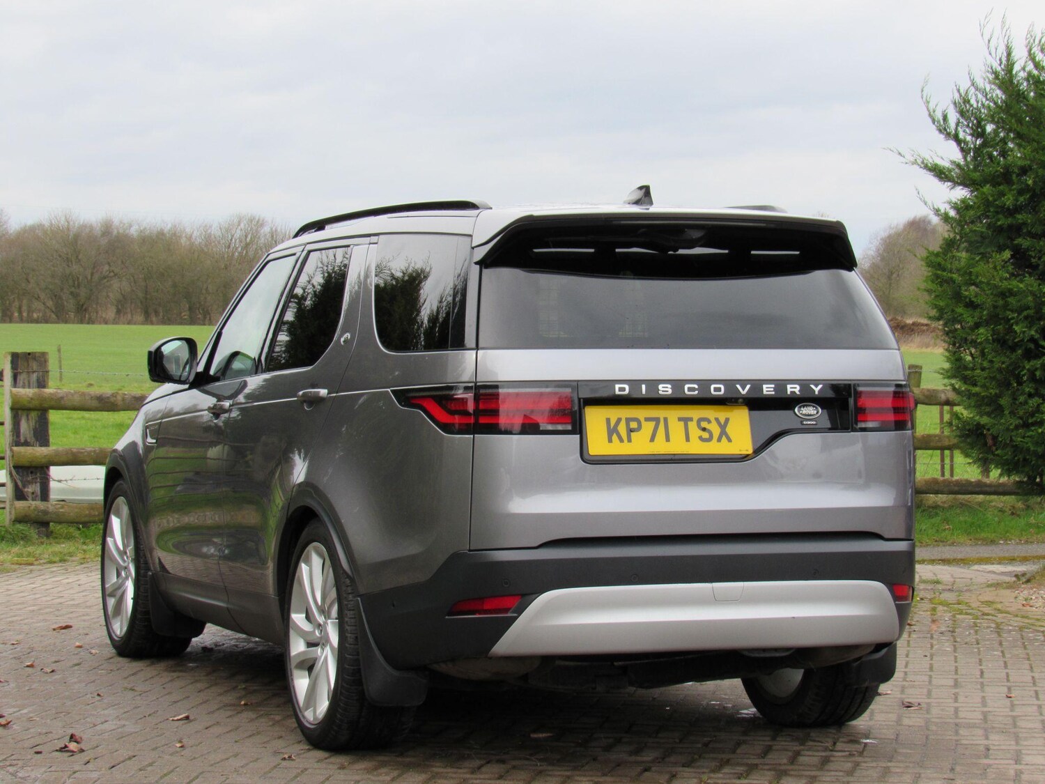 Used Land Rover Discovery 2022 for sale - 76982847: Photo 7
