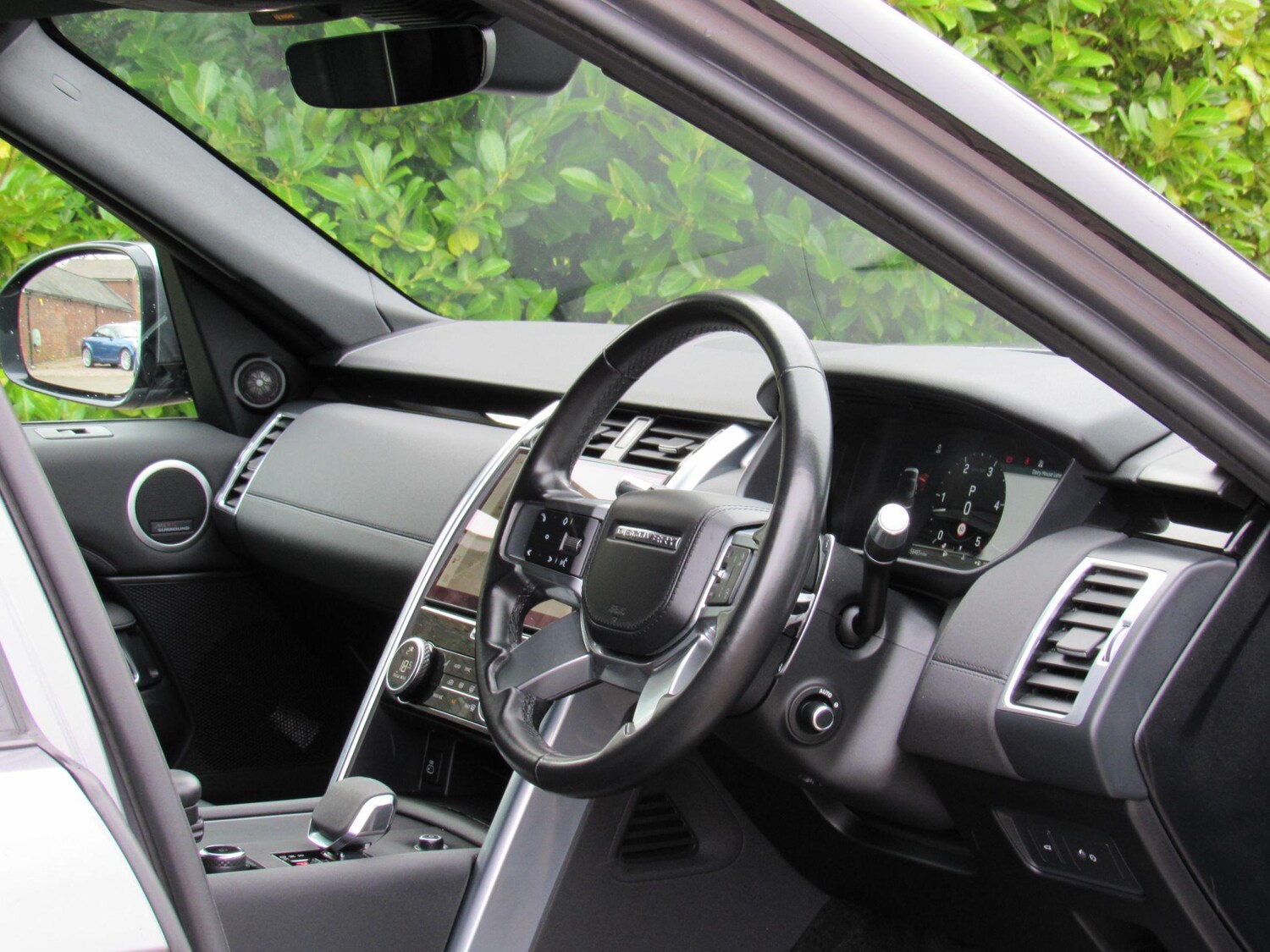 Used Land Rover Discovery 2022 for sale - 76982847: Photo 9