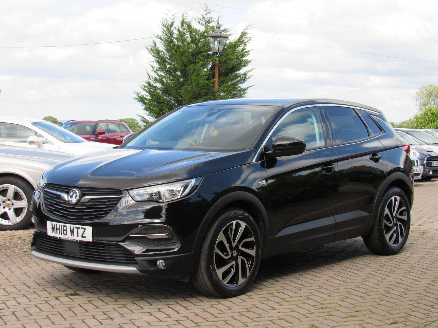 Used Vauxhall Grandland X 2018 for sale - 76982838: Photo 2