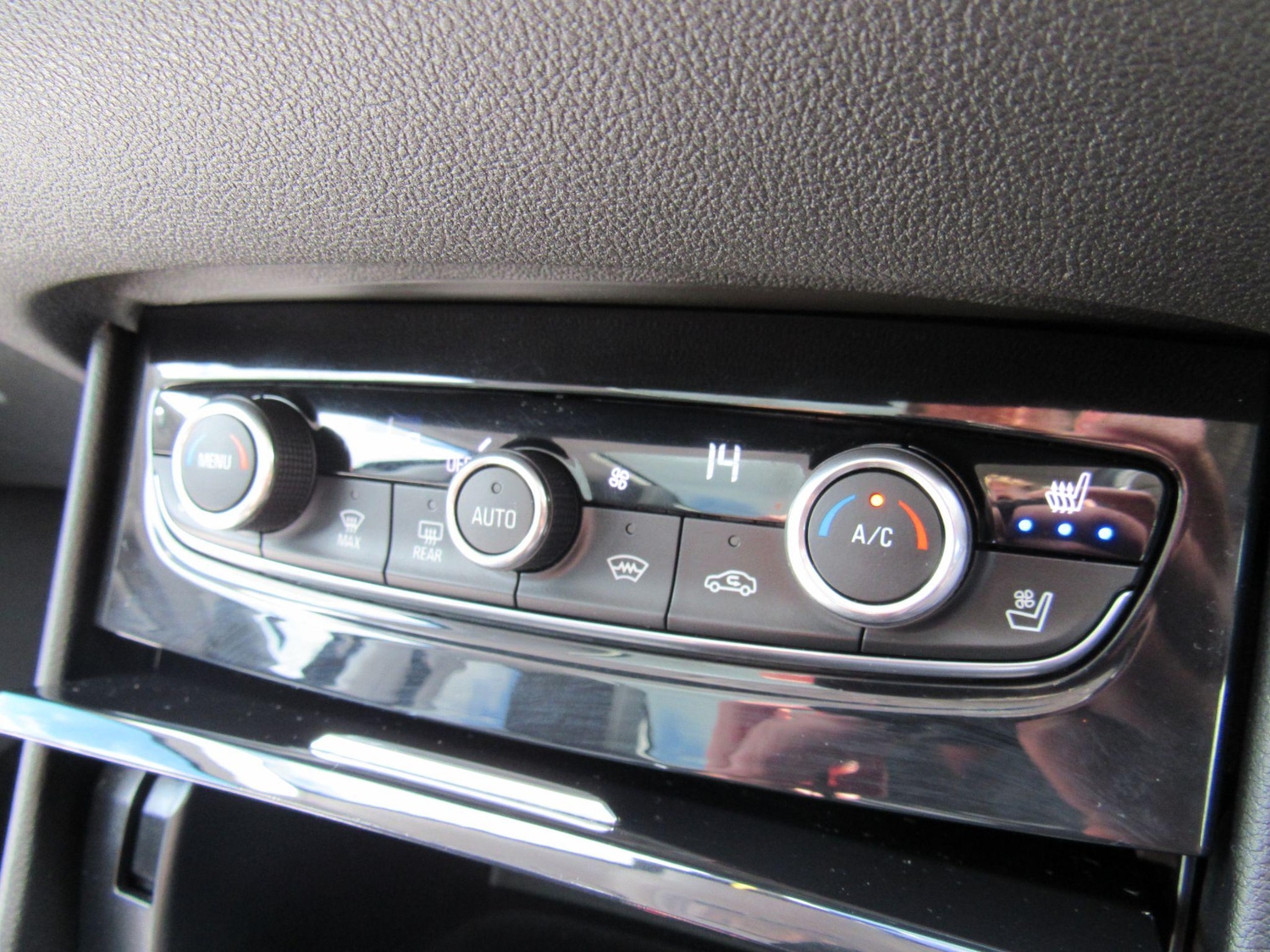 Used Vauxhall Grandland X 2018 for sale - 76982838: Photo 30