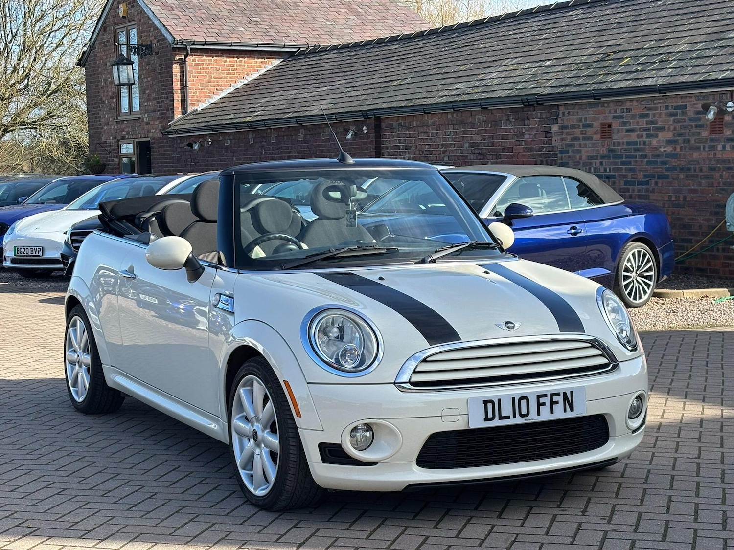 Used MINI Convertible 2010 for sale - 77723689: Photo 19