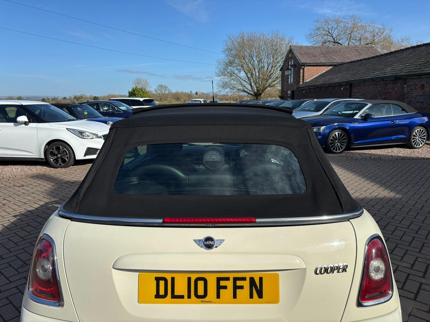 Used MINI Convertible 2010 for sale - 77723689: Photo 22