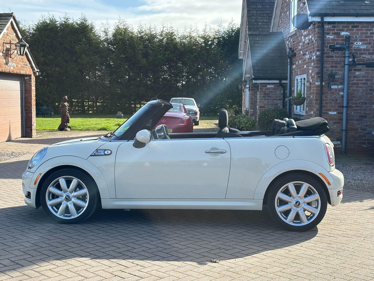 Used MINI Convertible 2010 for sale - 77723689: Photo 3