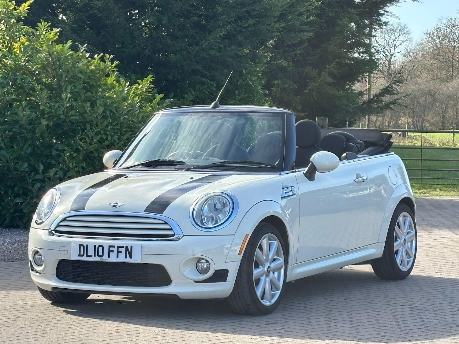 Used MINI Convertible 2010 for sale - 77723689: Photo 31