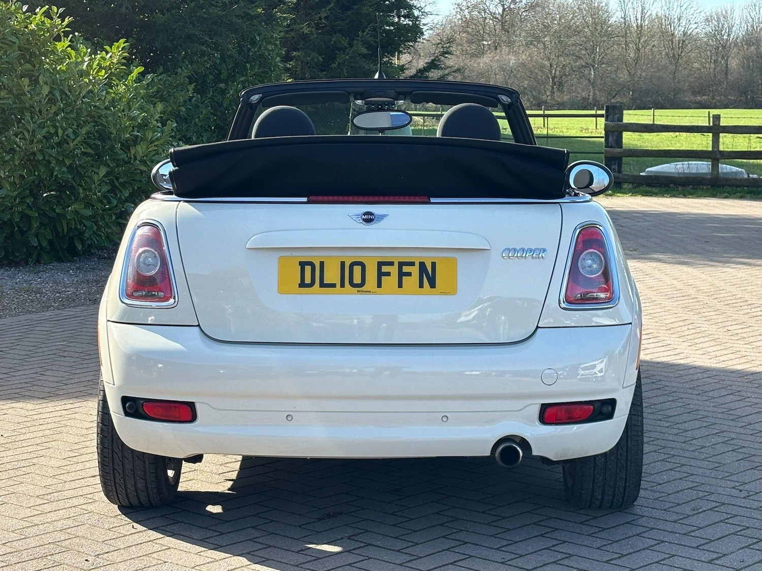 Used MINI Convertible 2010 for sale - 77723689: Photo 5