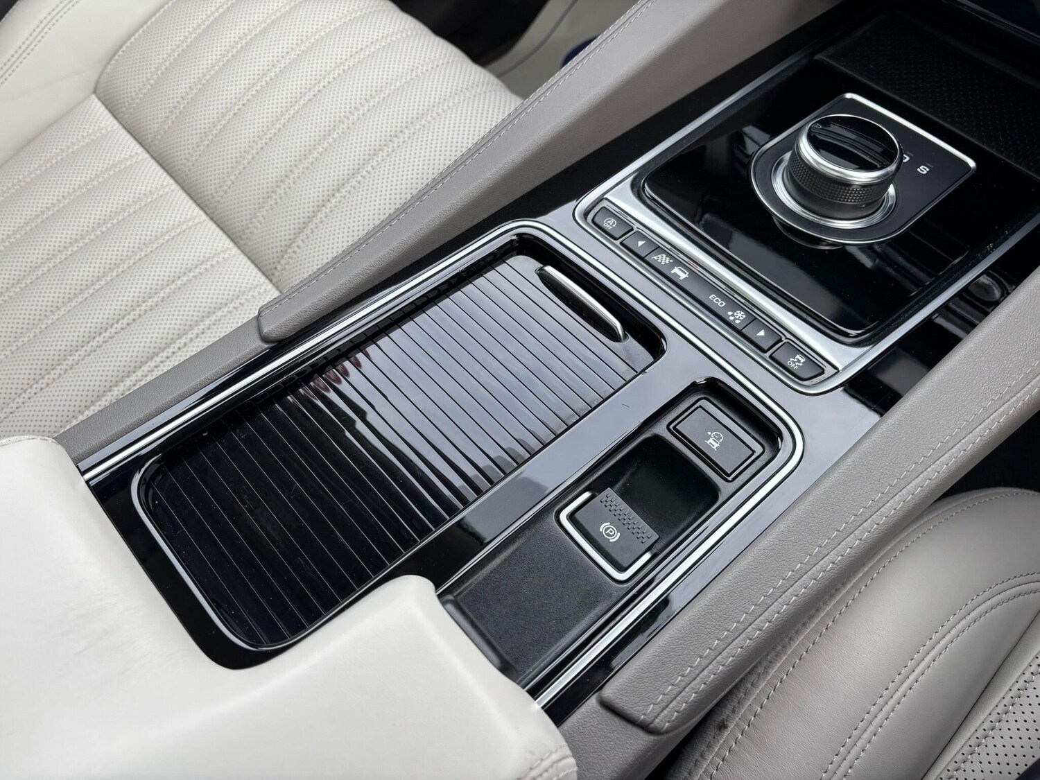 Used Jaguar F-Pace 2019 for sale - 77586352: Photo 24