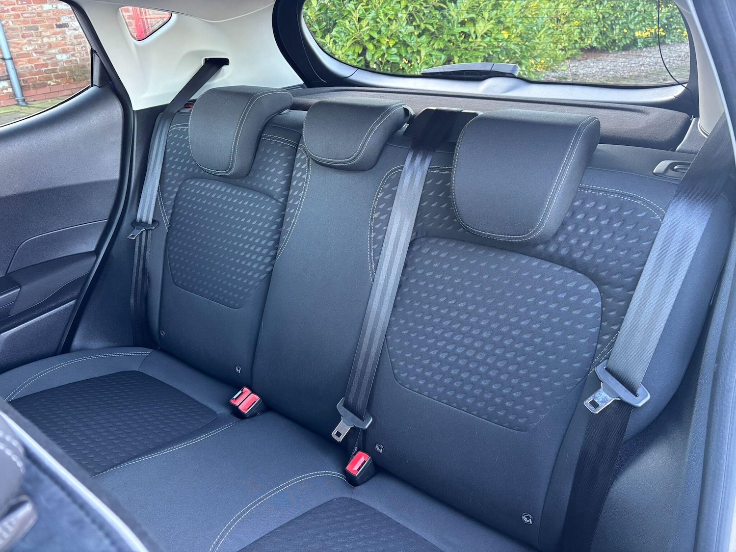 Used Ford Fiesta 2017 for sale - 76982860: Photo 15