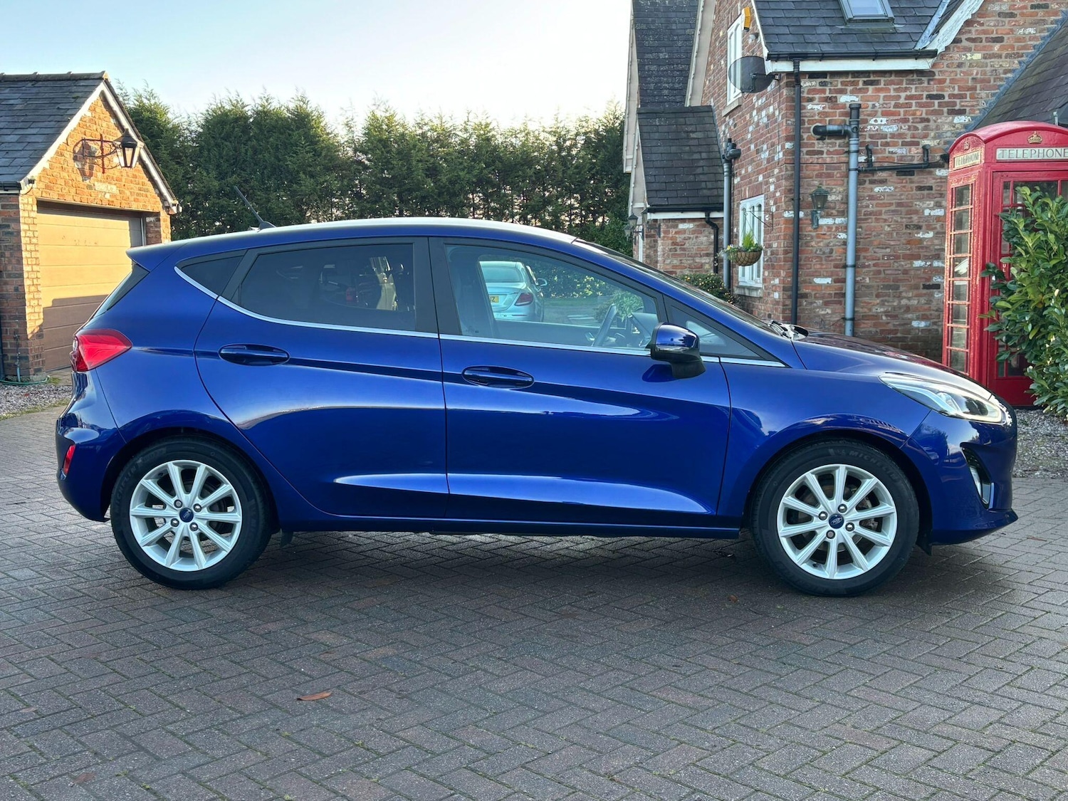 Used Ford Fiesta 2017 for sale - 76982860: Photo 2