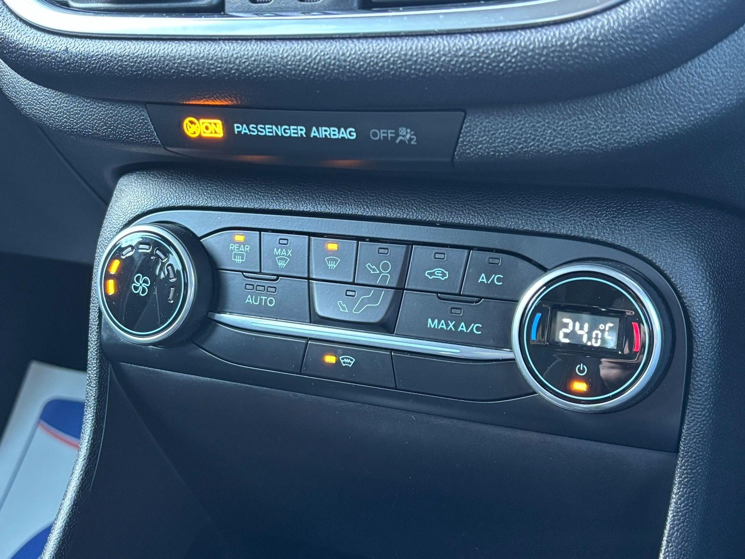 Used Ford Fiesta 2017 for sale - 76982860: Photo 34