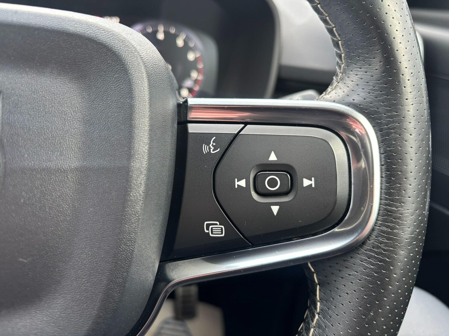 Used Volvo XC40 2018 for sale - 77496207: Photo 33