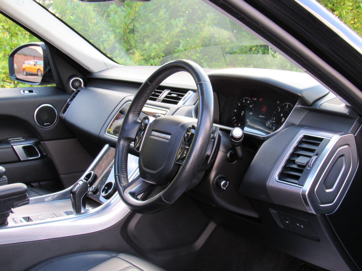 Used Land Rover Range Rover Sport 2018 for sale - 76982852: Photo 11