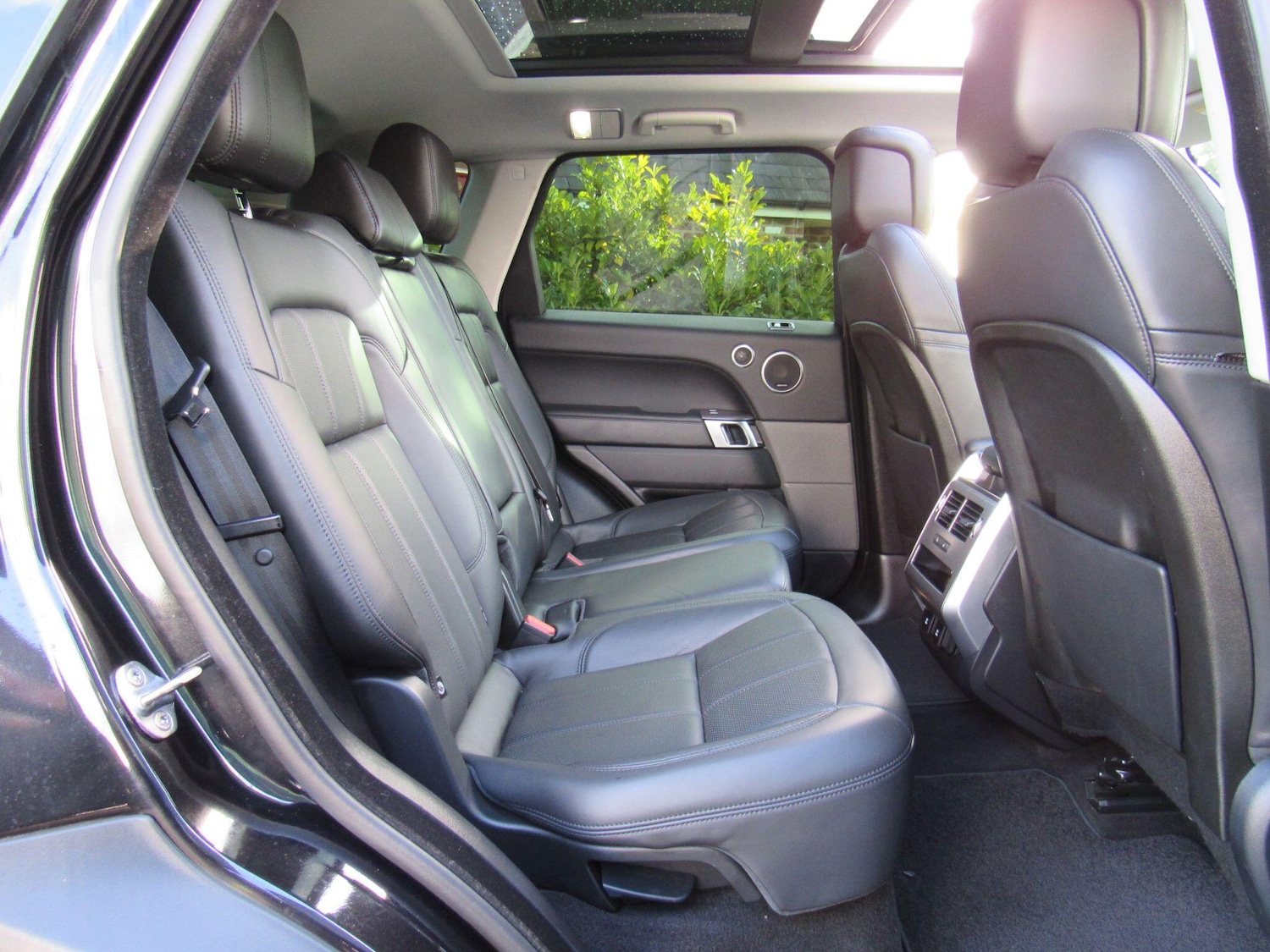 Used Land Rover Range Rover Sport 2018 for sale - 76982852: Photo 15