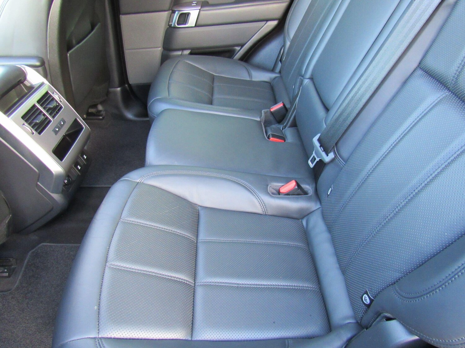 Used Land Rover Range Rover Sport 2018 for sale - 76982852: Photo 24