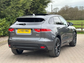 Used Jaguar F-Pace 2019 for sale - 78007850: Photo