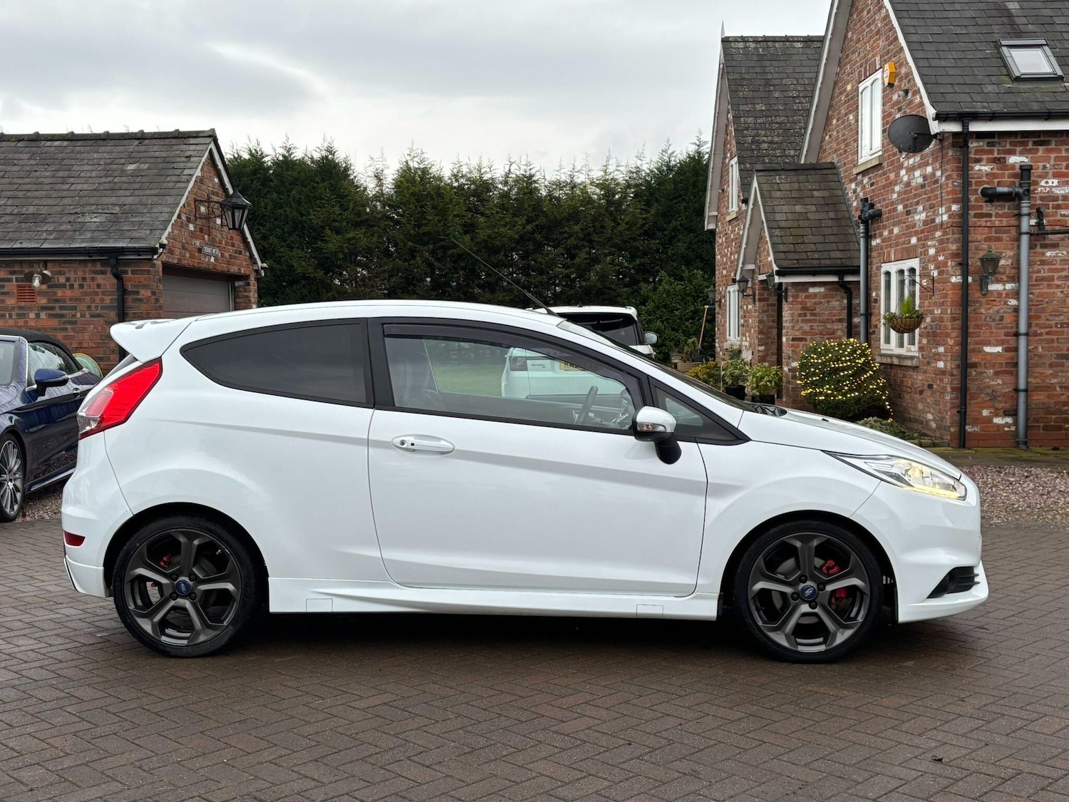 Used Ford Fiesta 2014 for sale - 77478879: Photo 2