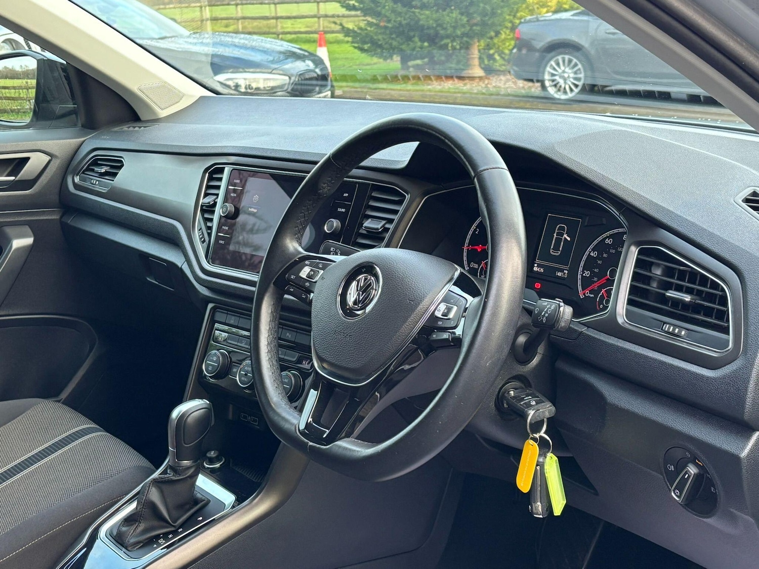 Used Volkswagen T-Roc 2018 for sale - 76982839: Photo 11