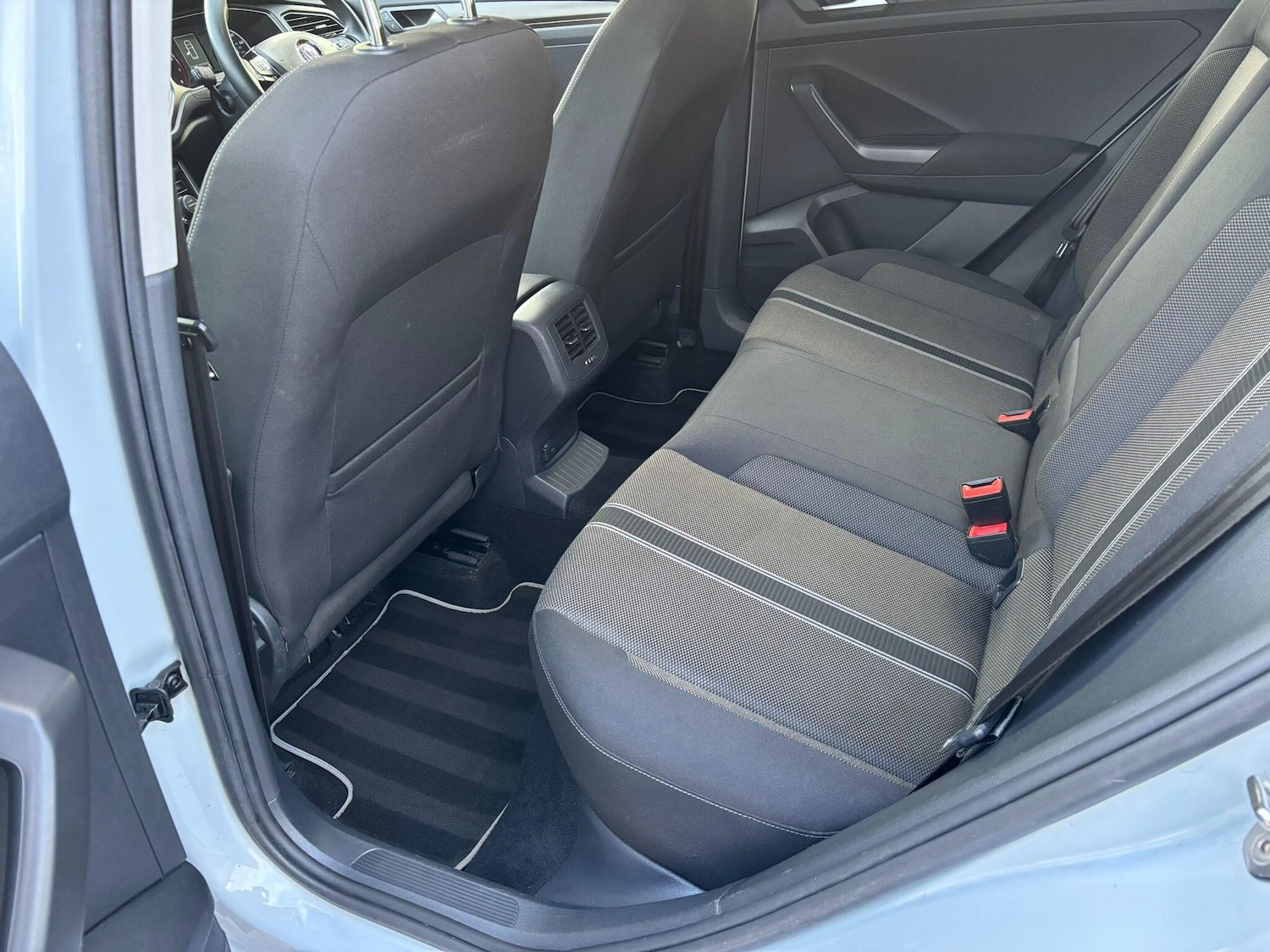 Used Volkswagen T-Roc 2018 for sale - 76982839: Photo 12