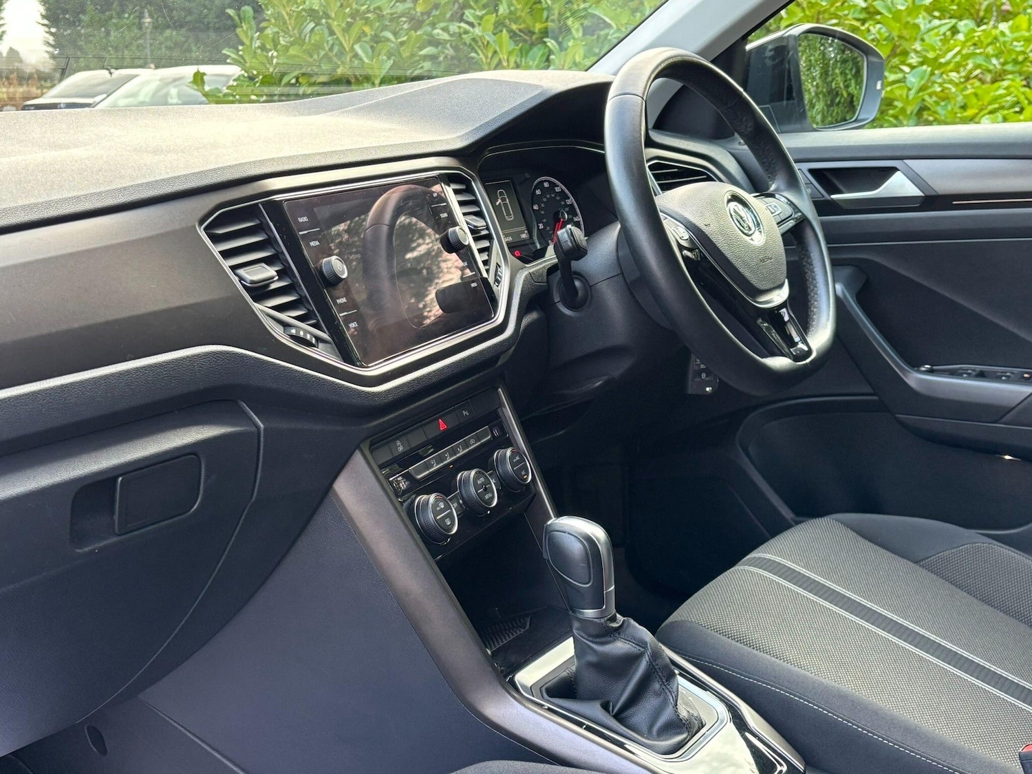 Used Volkswagen T-Roc 2018 for sale - 76982839: Photo 15