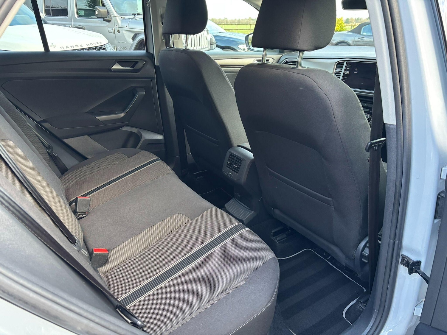 Used Volkswagen T-Roc 2018 for sale - 76982839: Photo 25