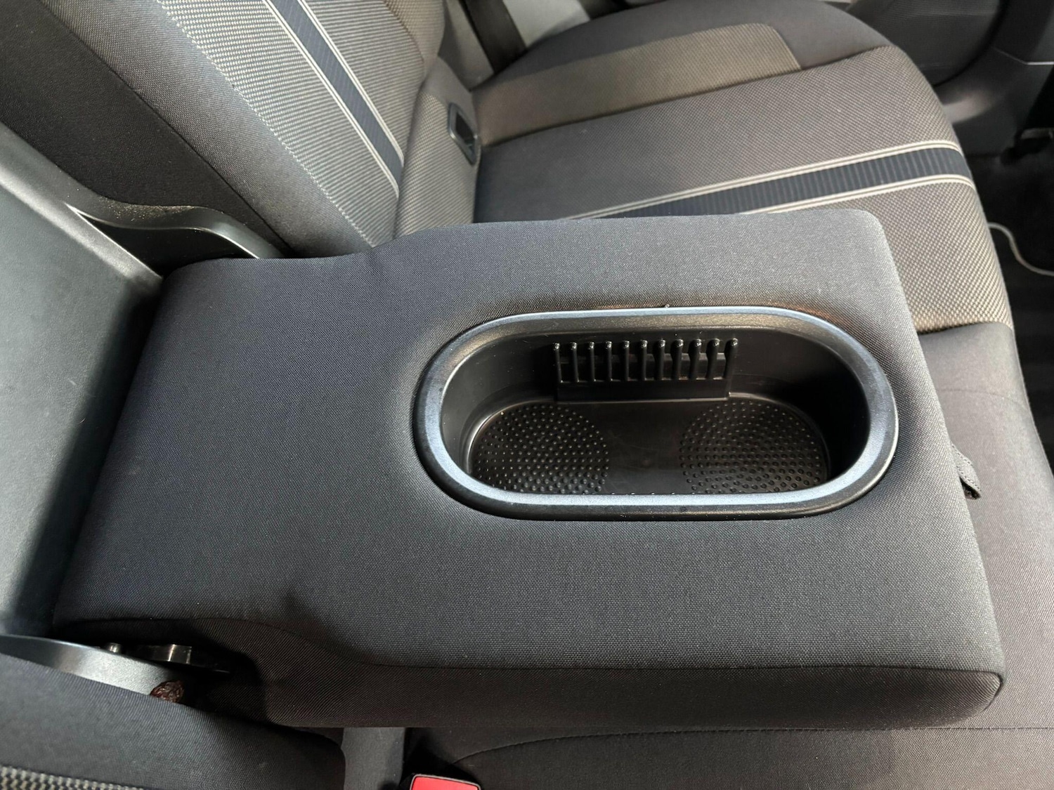 Used Volkswagen T-Roc 2018 for sale - 76982839: Photo 26