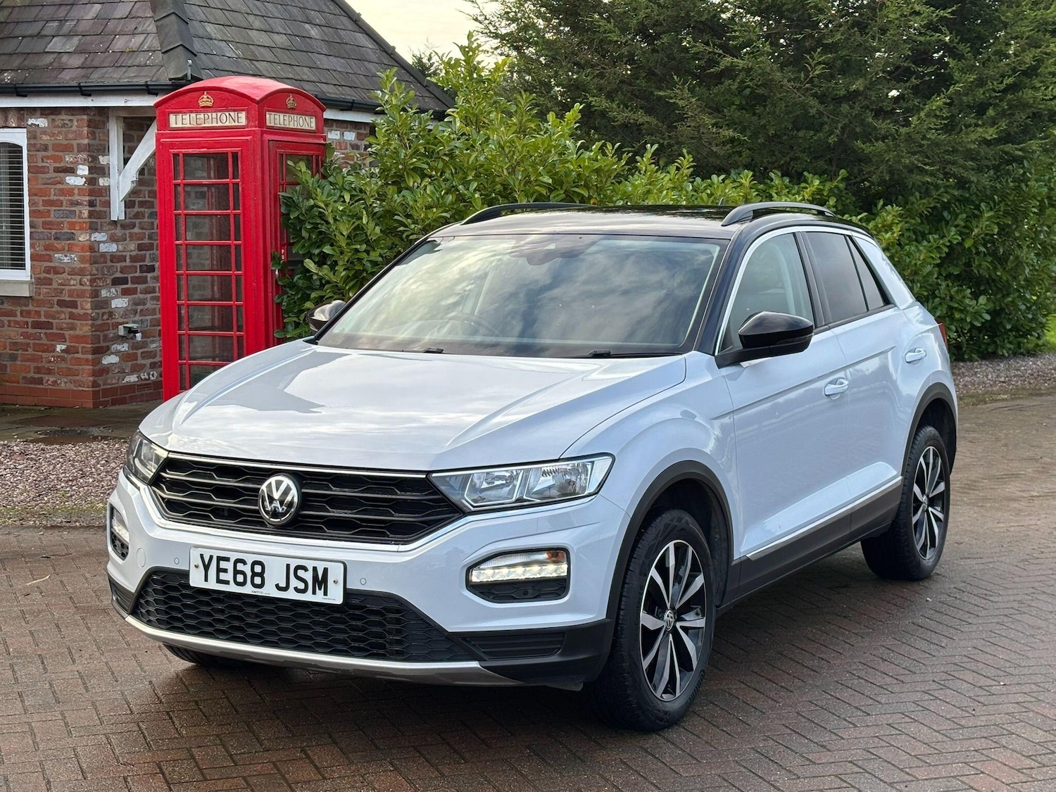 Used Volkswagen T-Roc 2018 for sale - 76982839: Photo 5