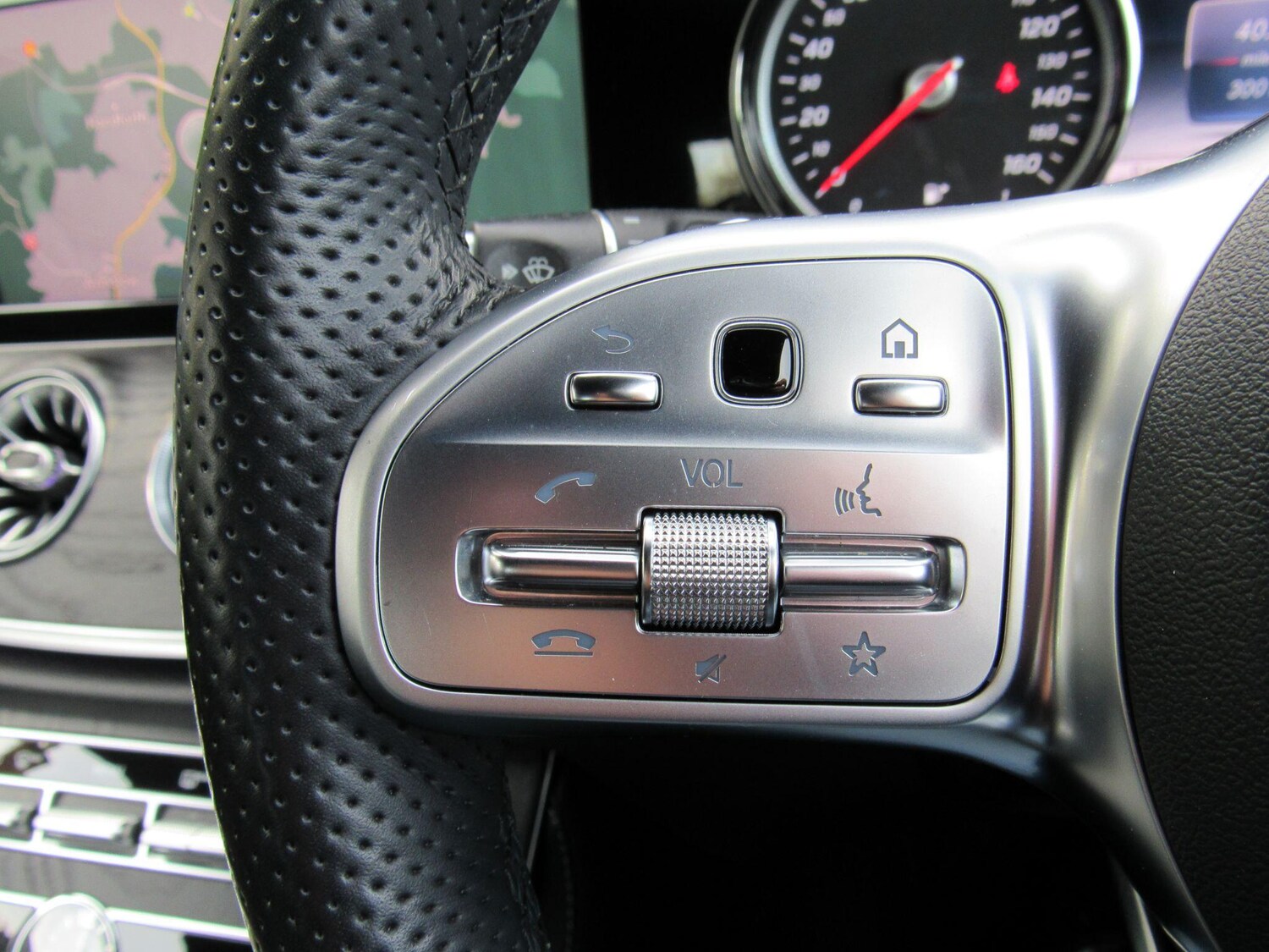 Used Mercedes-Benz E Class 2018 for sale - 76982845: Photo 25