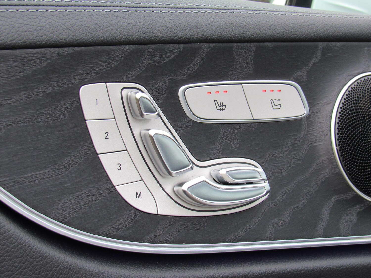 Used Mercedes-Benz E Class 2018 for sale - 76982845: Photo 35