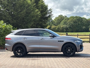 Used Jaguar F-Pace 2019 for sale - 79564965: Photo