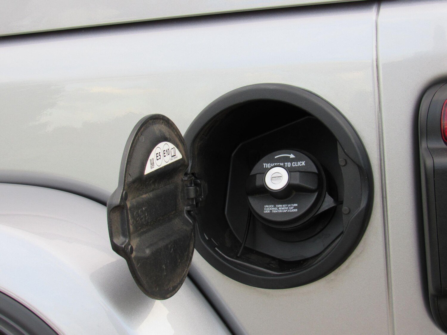 Used Jeep Wrangler 2019 for sale - 76982861: Photo 37