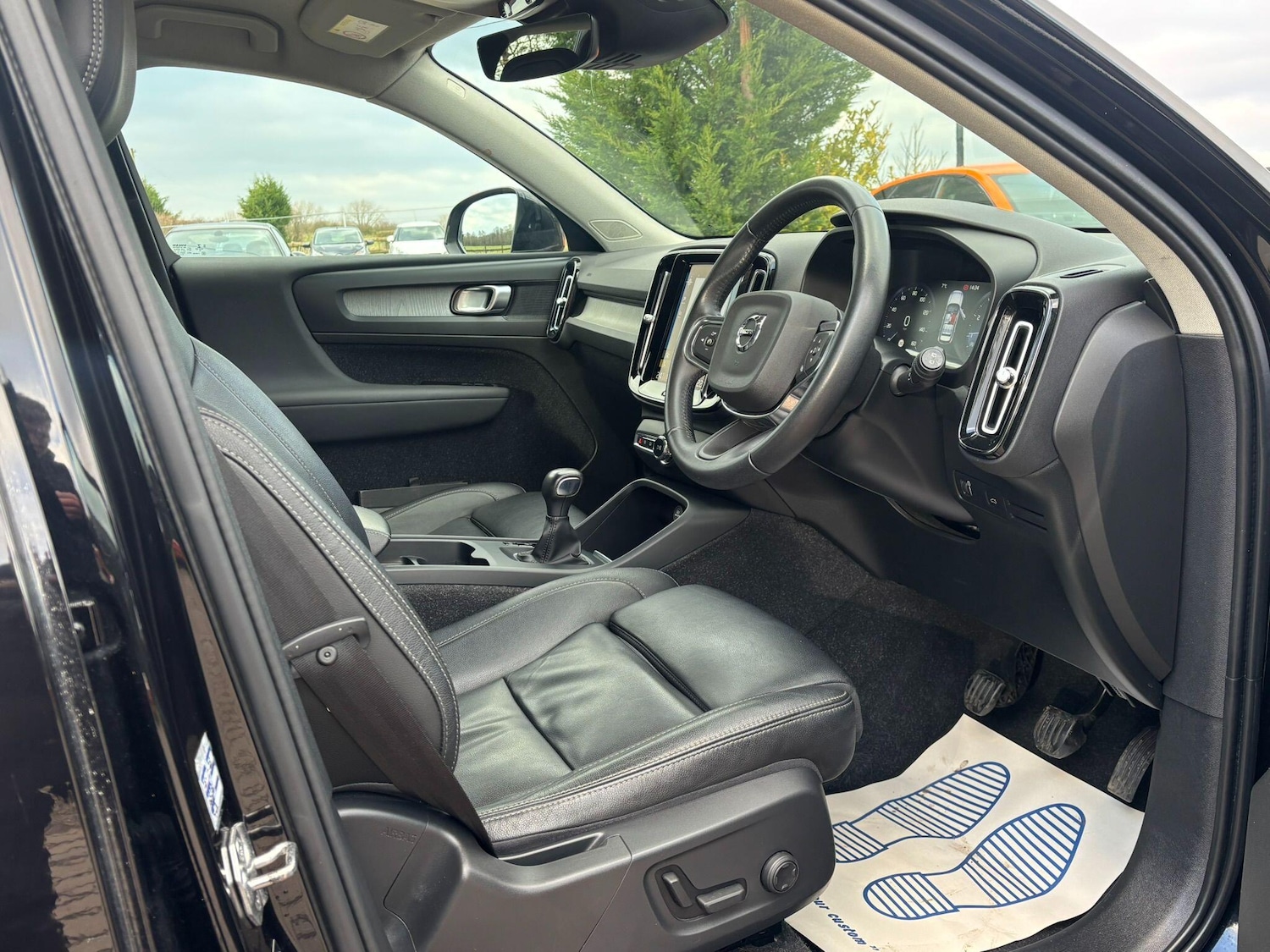 Used Volvo XC40 for sale - 77411231: Photo 16