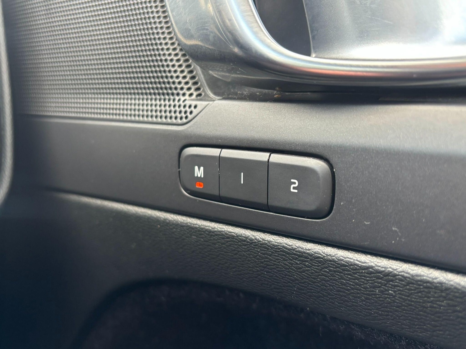 Used Volvo XC40 for sale - 77411231: Photo 26