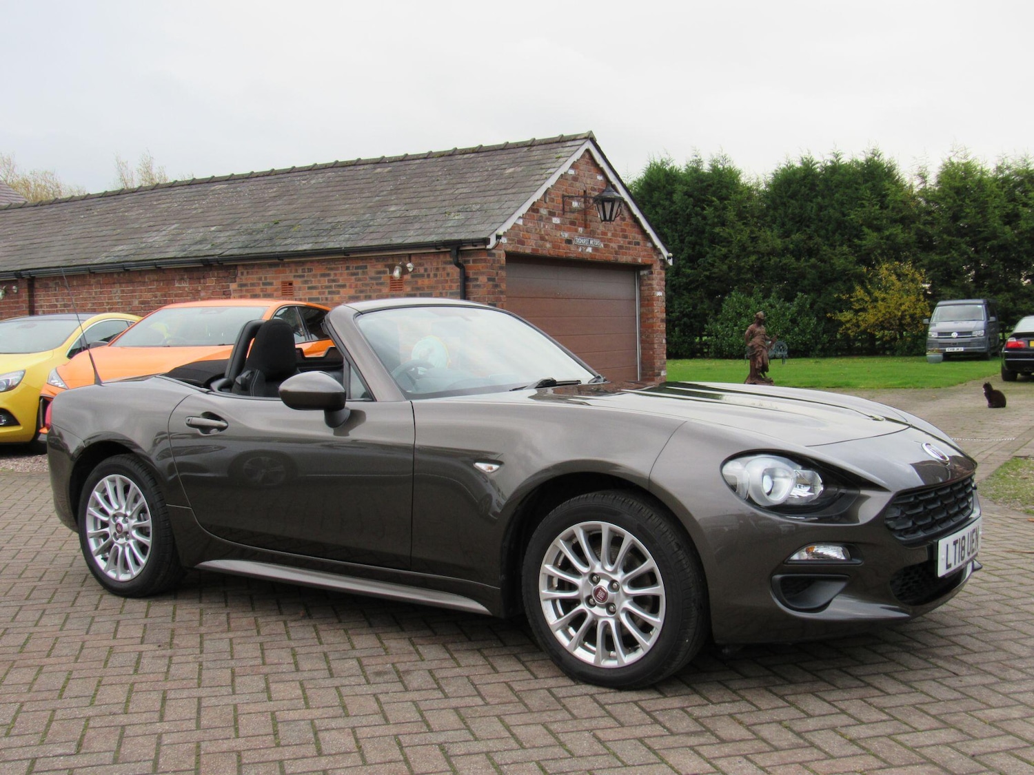 Used Fiat 124 Spider 2018 for sale - 76982863: Photo 16