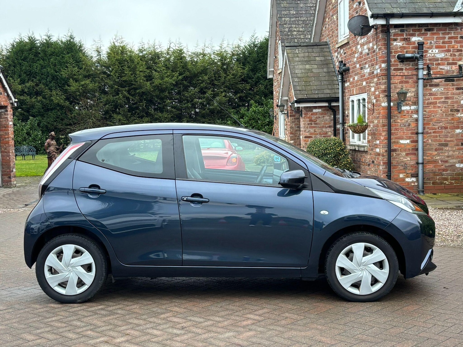 Used Toyota AYGO 2016 for sale - 77330722: Photo 2