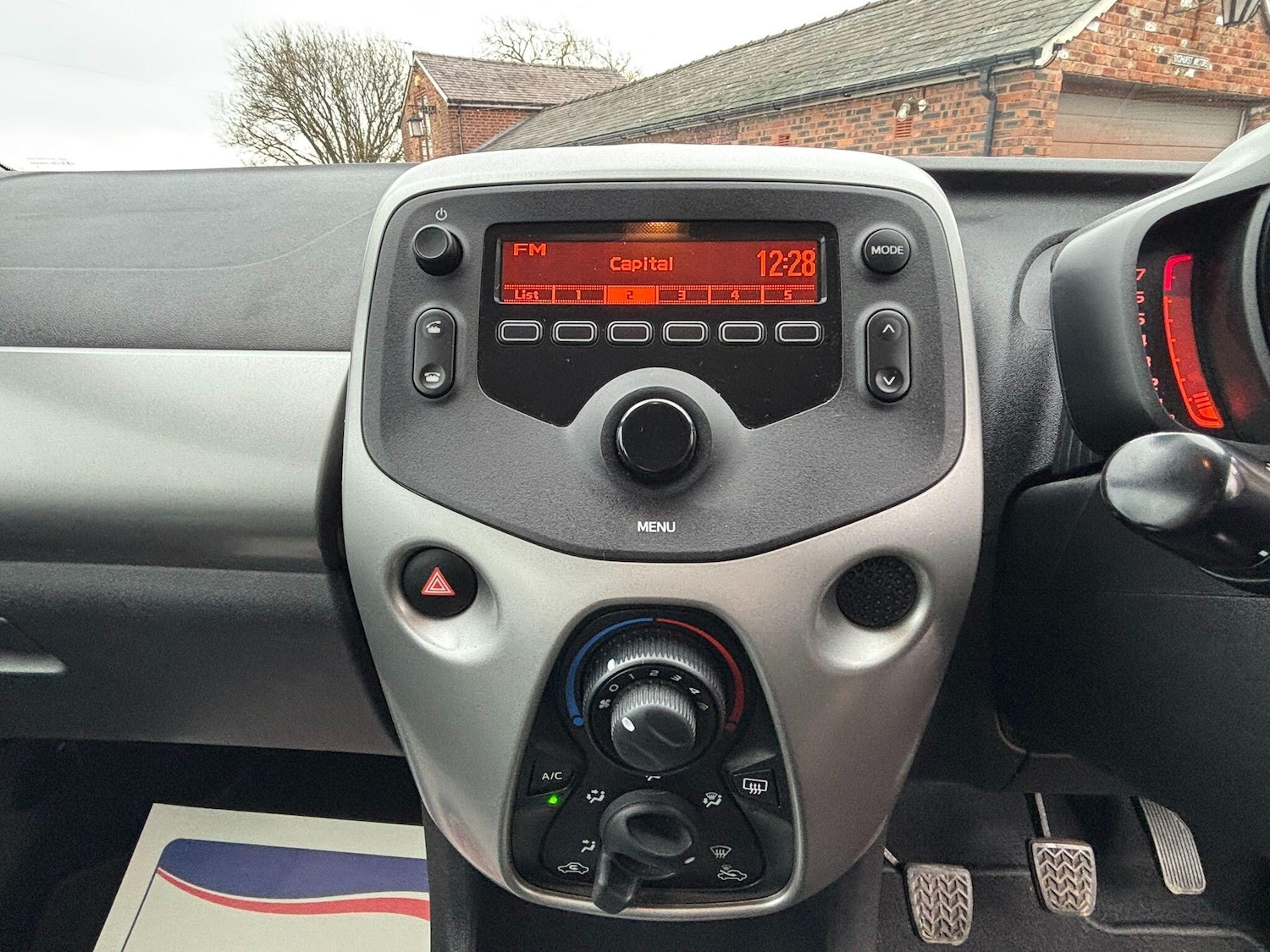 Used Toyota AYGO 2016 for sale - 77330722: Photo 27