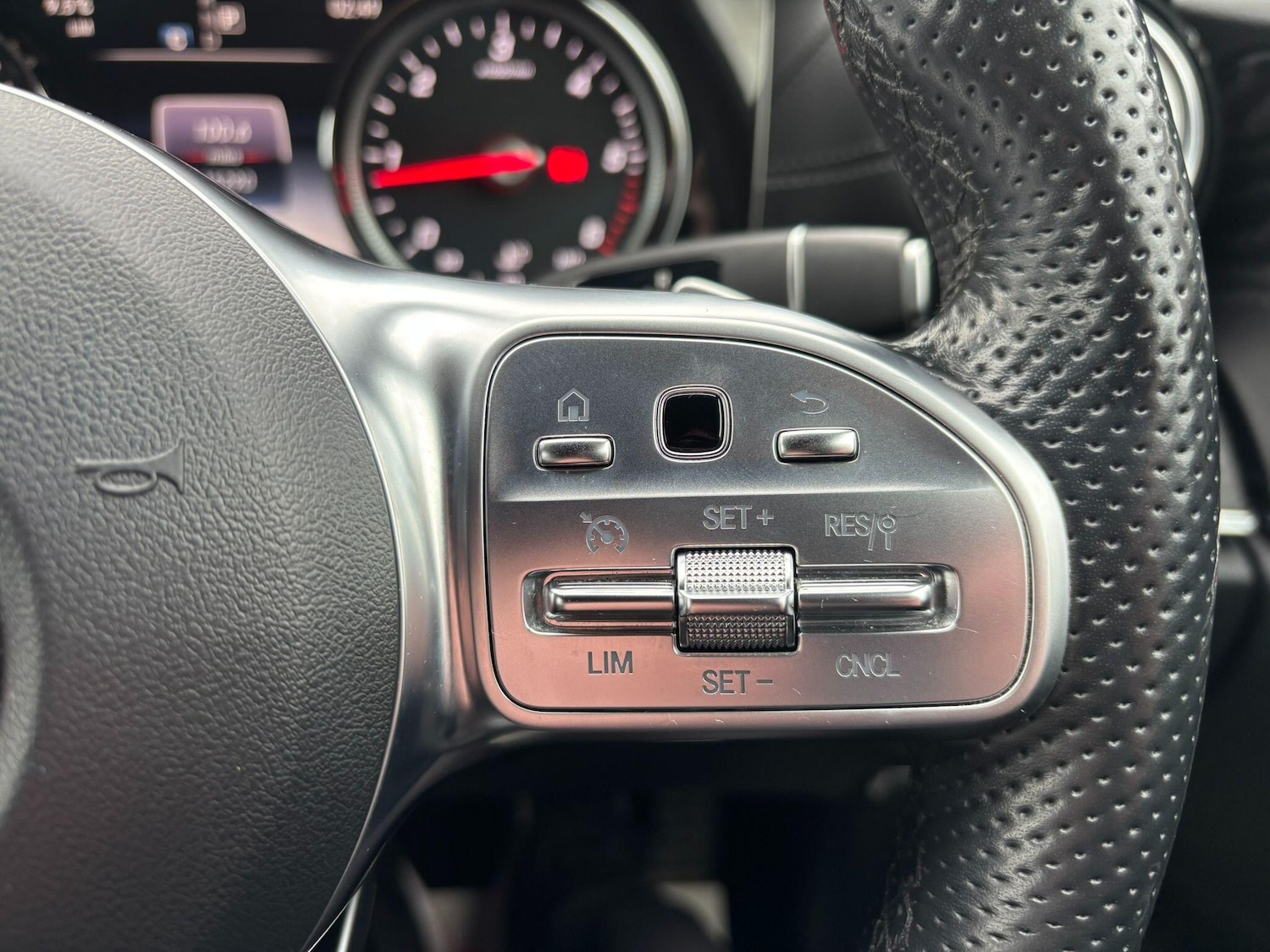 Used Mercedes-Benz E Class 2018 for sale - 77254984: Photo 28