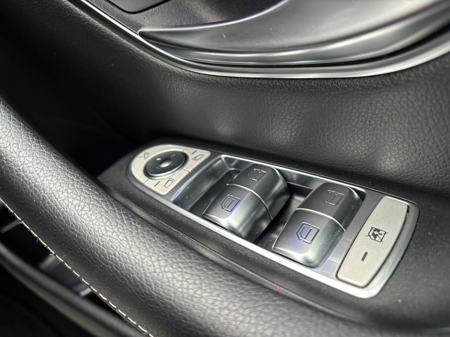 Used Mercedes-Benz E Class 2018 for sale - 77254984: Photo 35