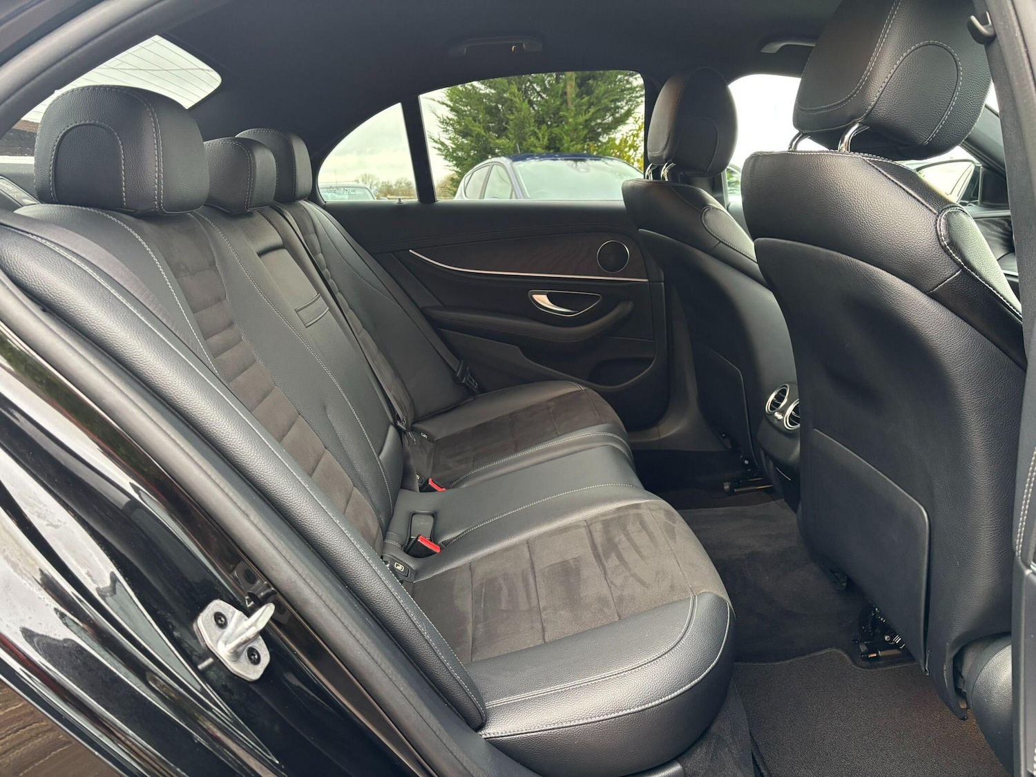 Used Mercedes-Benz E Class 2018 for sale - 77254984: Photo 38