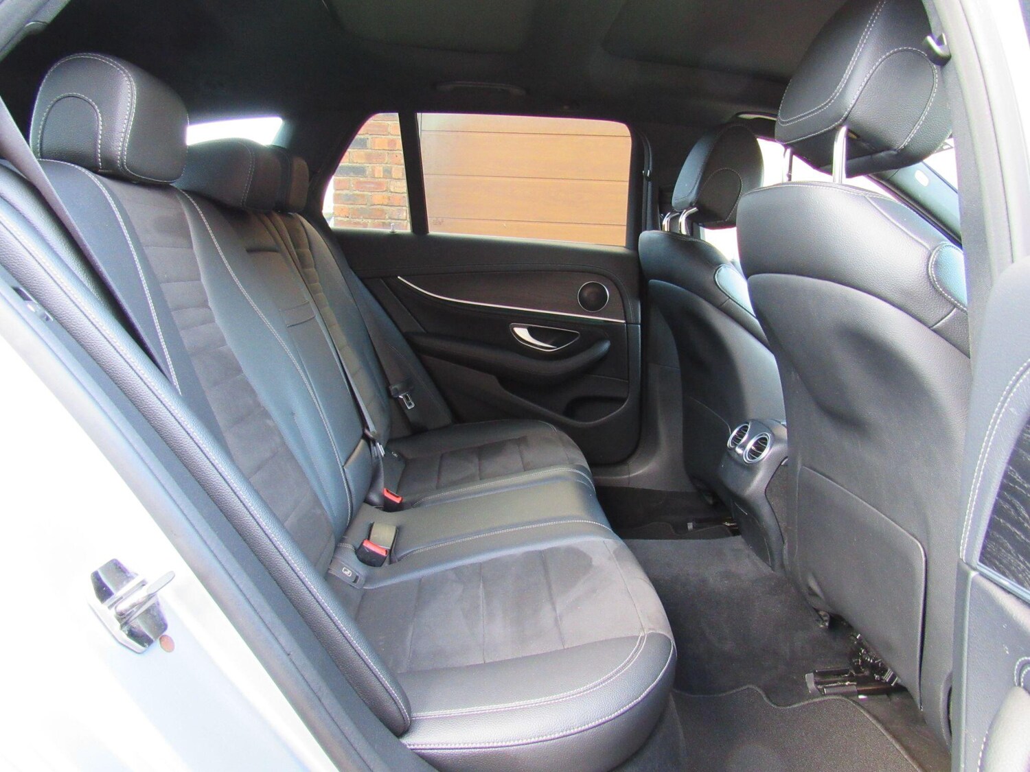 Used Mercedes-Benz E Class 2017 for sale - 76982867: Photo 17