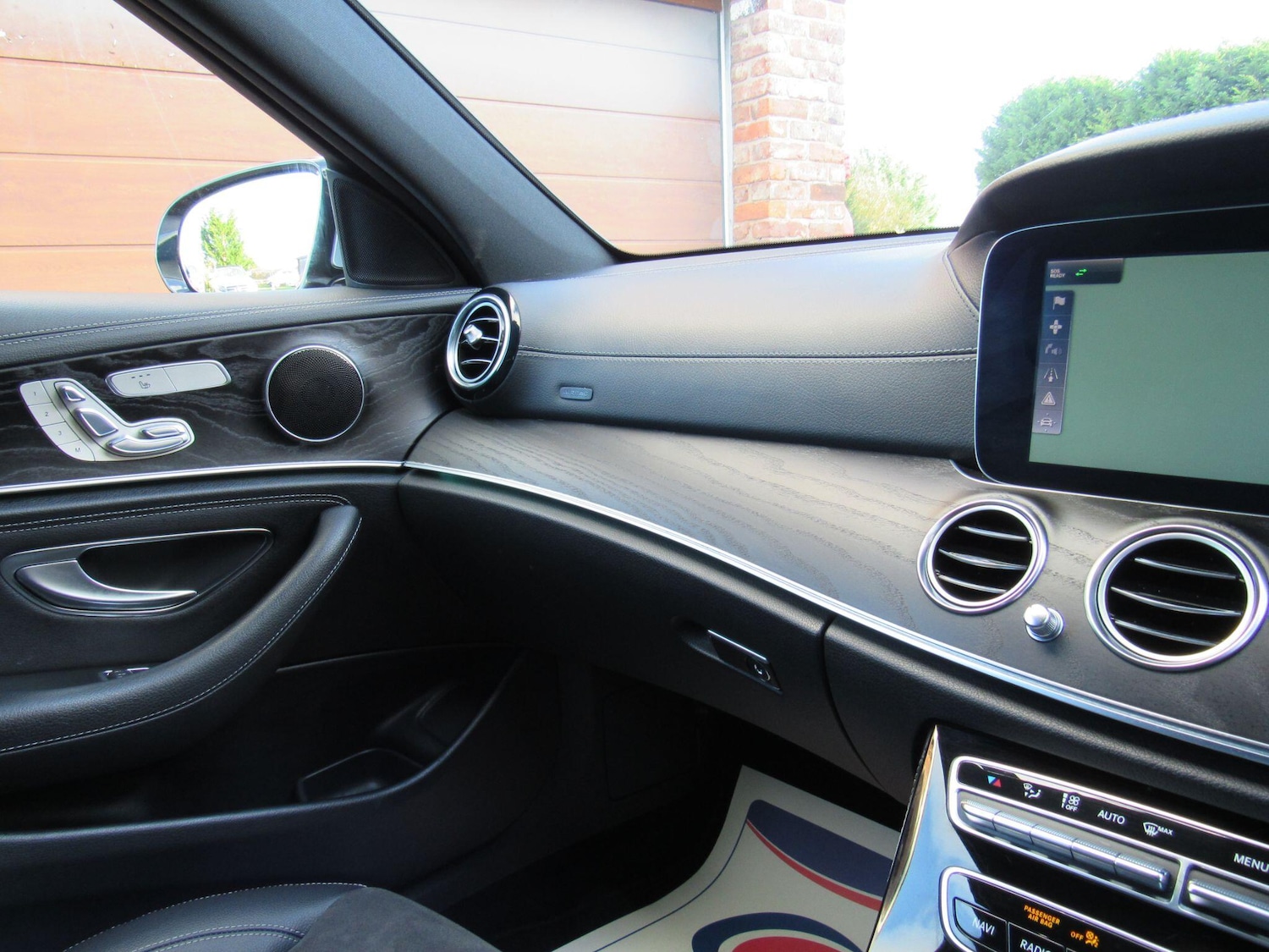 Used Mercedes-Benz E Class 2017 for sale - 76982867: Photo 33