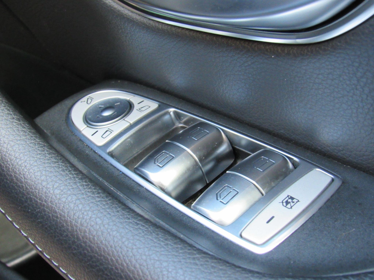 Used Mercedes-Benz E Class 2017 for sale - 76982867: Photo 35