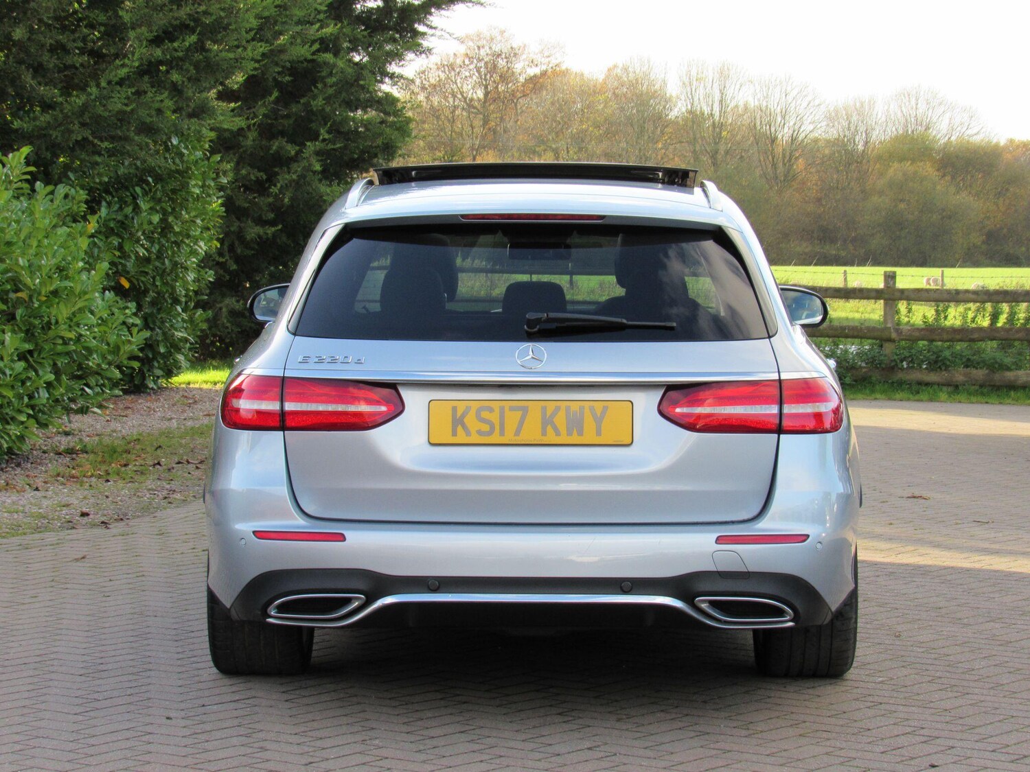 Used Mercedes-Benz E Class 2017 for sale - 76982867: Photo 8