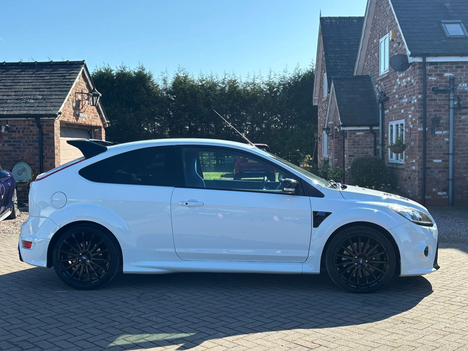 Used Ford Focus 2010 for sale - 77769008: Photo 2