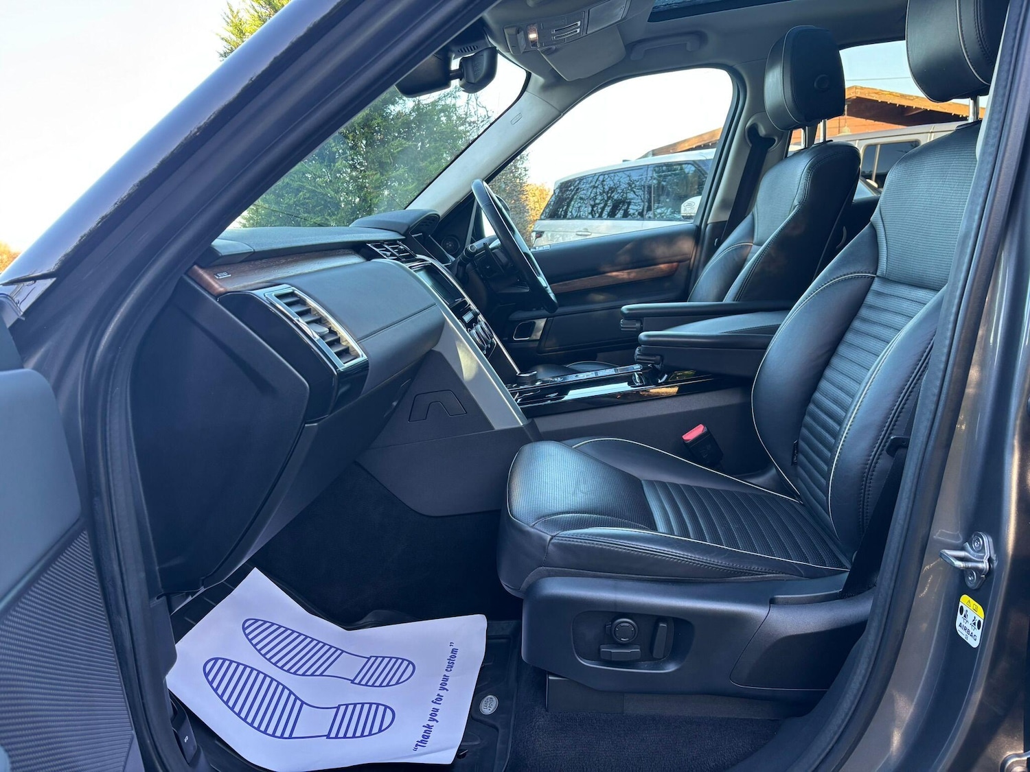 Used Land Rover Discovery 2018 for sale - 76982859: Photo 10