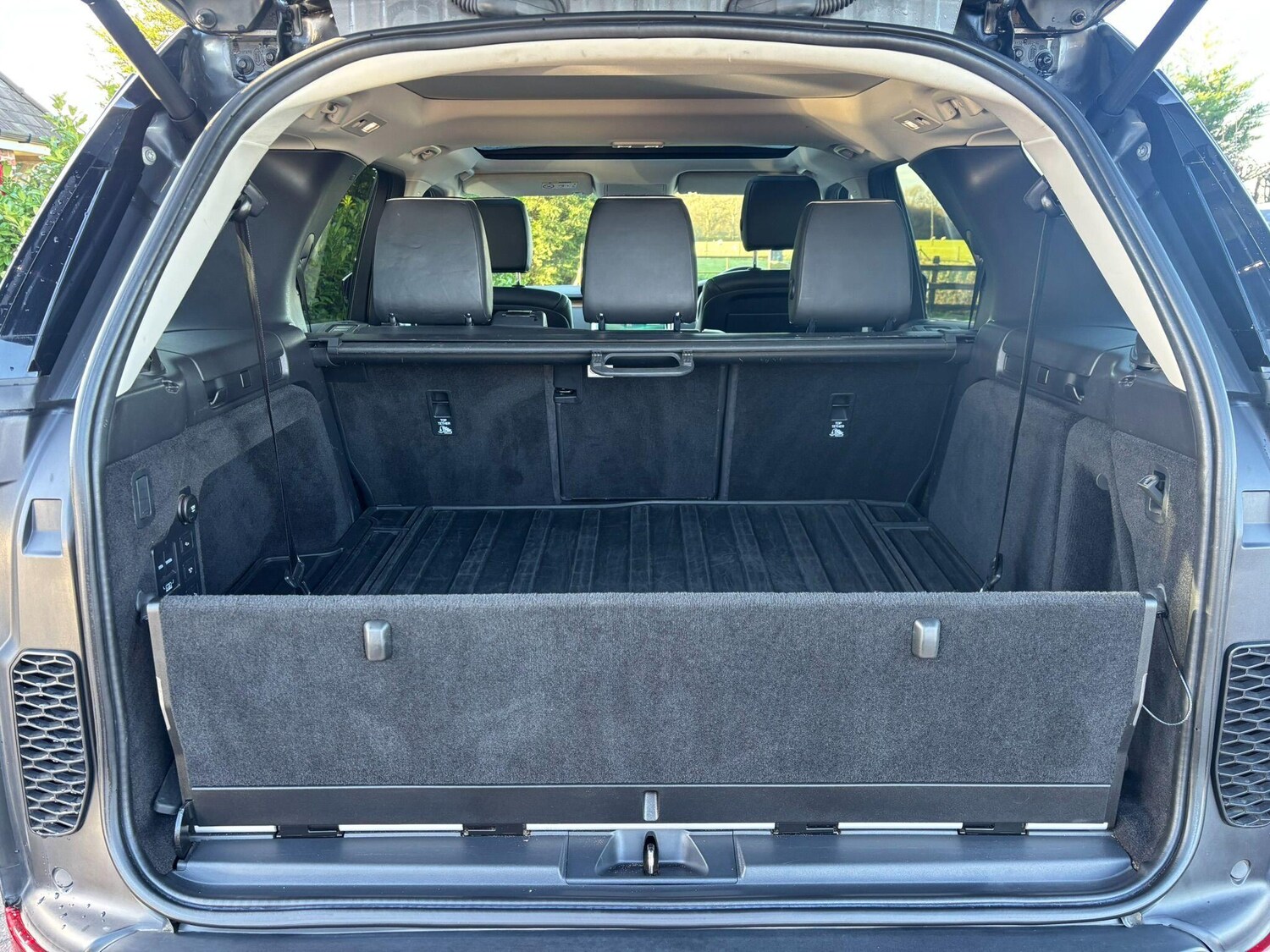 Used Land Rover Discovery 2018 for sale - 76982859: Photo 17