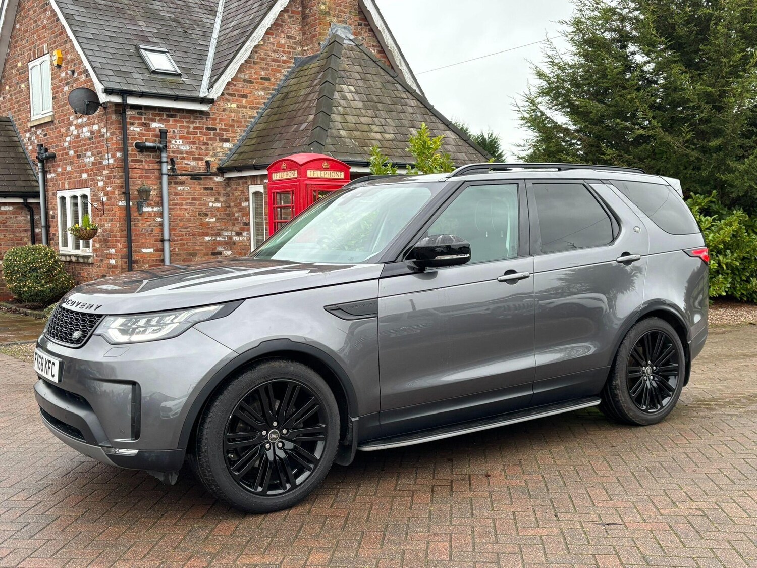 Used Land Rover Discovery 2018 for sale - 76982859: Photo 19