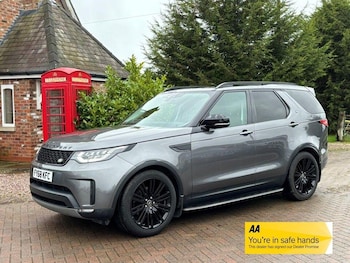 Used Land Rover Discovery 2018 for sale - 76982859: Photo