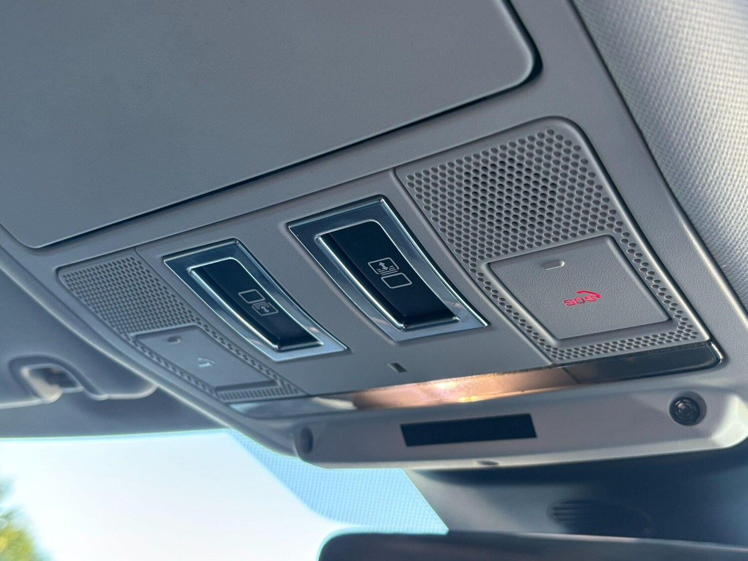 Used Land Rover Discovery 2018 for sale - 76982859: Photo 28