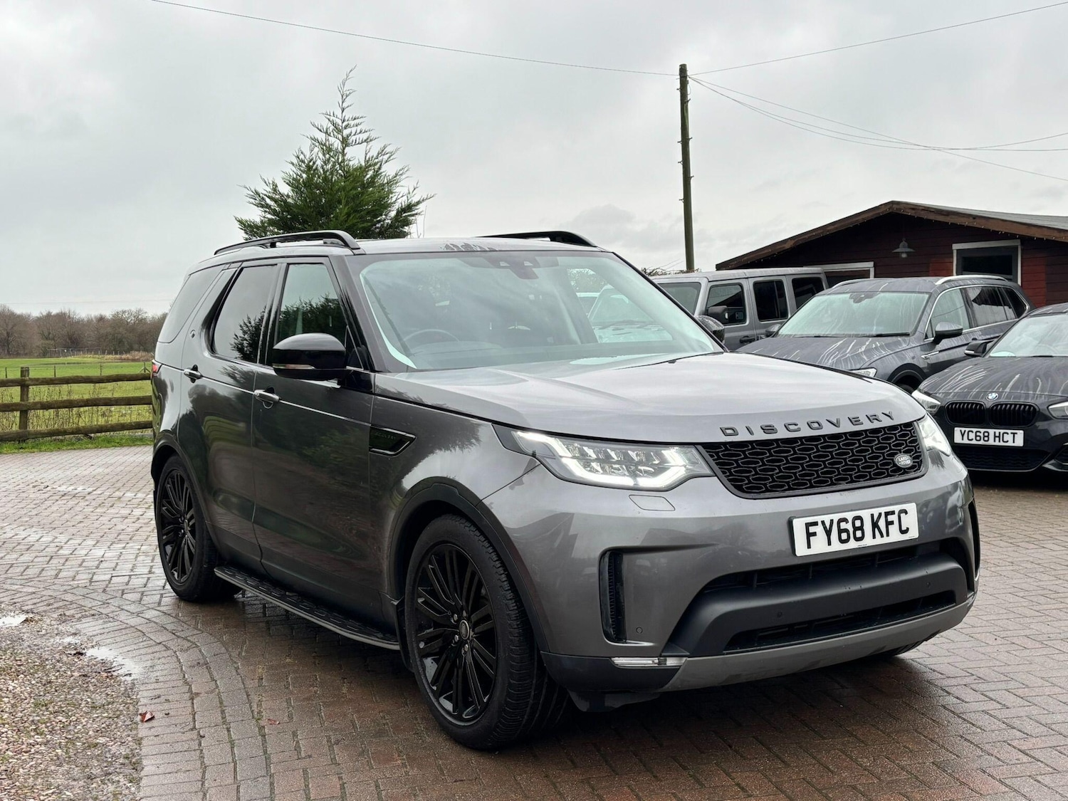 Used Land Rover Discovery 2018 for sale - 76982859: Photo 3